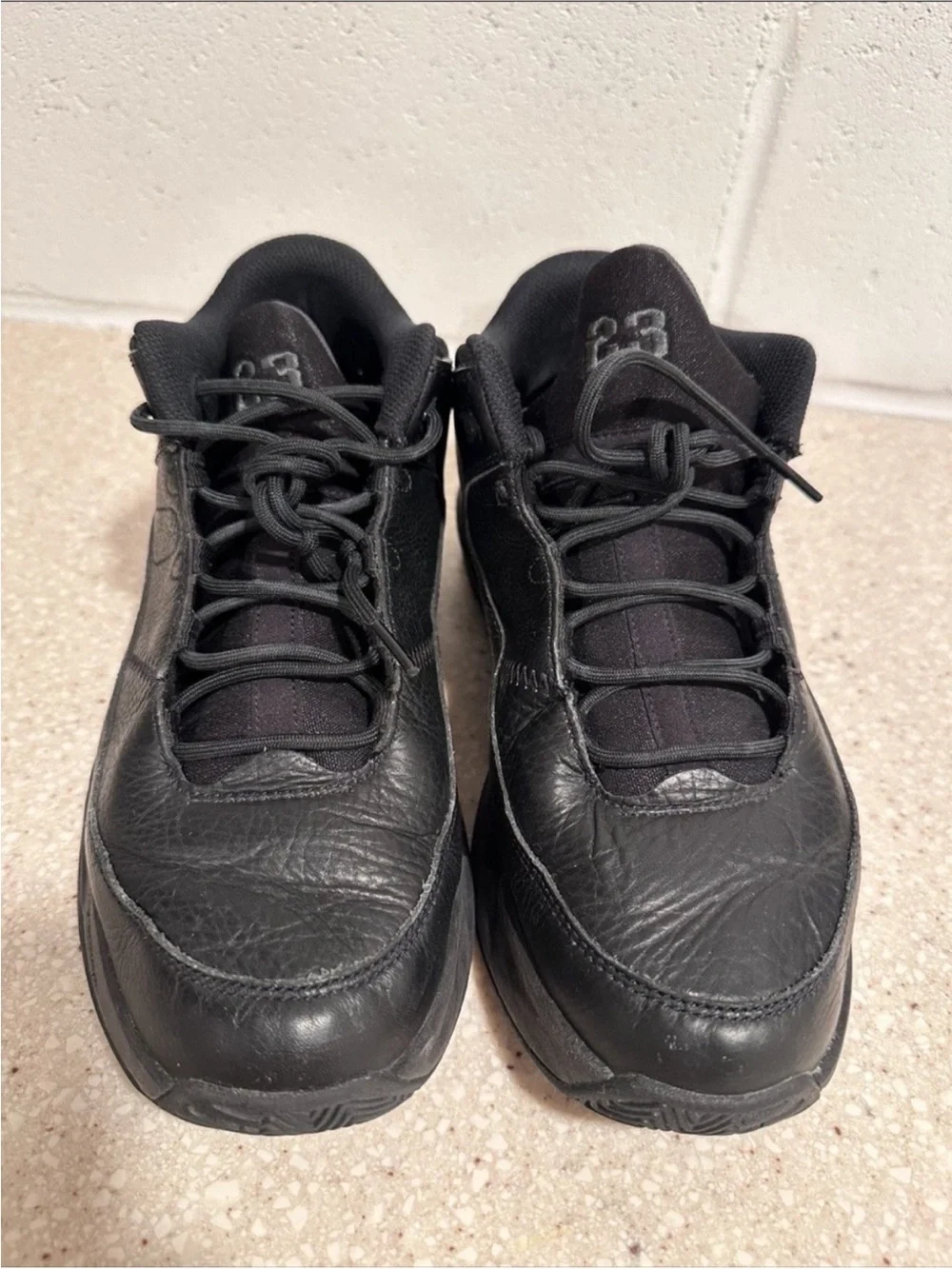 Nike Air Jordan Men’s Max Aura 3 Triple Black Low Top Sneakers Basketball Size 8